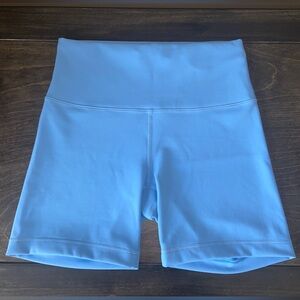 Lululemon Wunder Train High-Rise short 6” size 8 aero blue